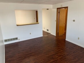 Building Photo - 635 Monongahela Ave