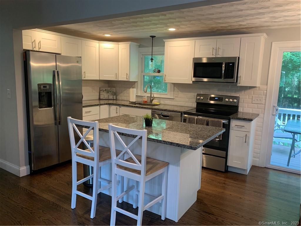 8 Florence Dr, Groton, CT 06355 House Rental in Groton, CT