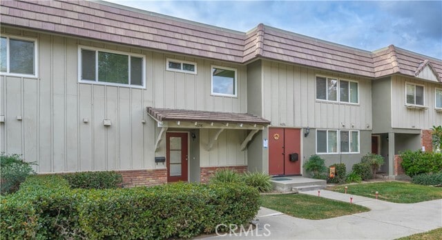 Building Photo - 4698 Larwin Ave