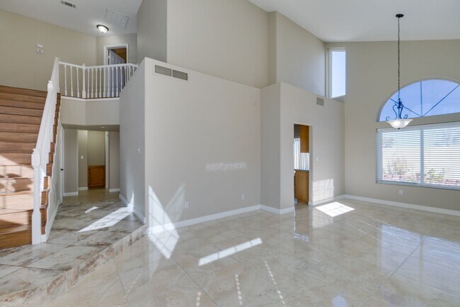 Foto del edificio - BEAUTIFUL DESERT SHORES 2 STORY!
