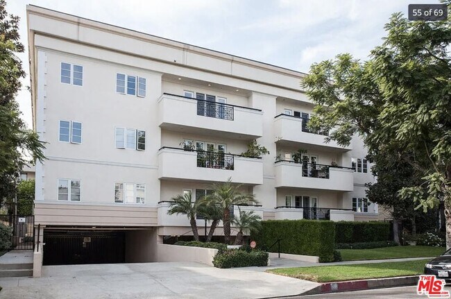 Foto del edificio - 405 N Palm Dr