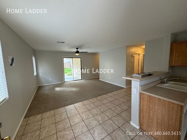 Foto del edificio - 44871 Gavilan Dr