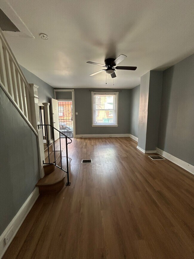 Foto del edificio - 2817 N Stillman St