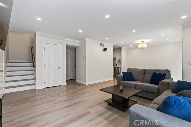 Foto del edificio - 10475 Newhome Ave