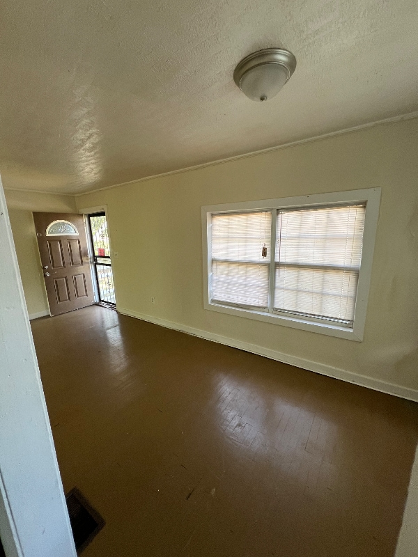 Building Photo - 119 Cedar Ln