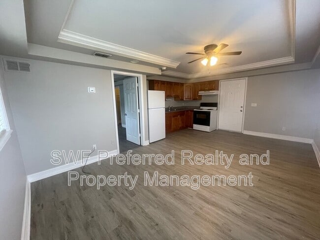 Foto del edificio - 222 Fairweather Ln