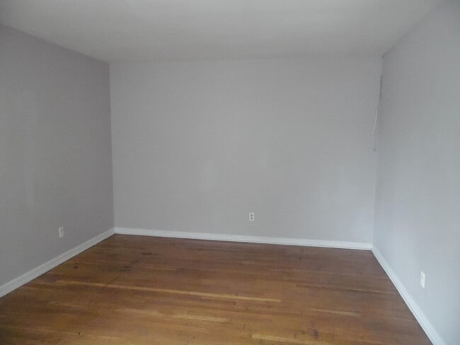 Building Photo - 2151 Cypress Dr