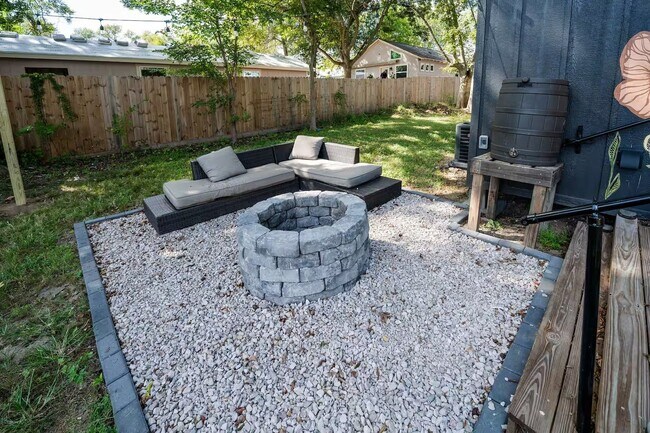 Foto del edificio - 502 Dark St