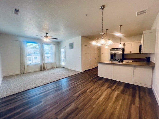 Foto del edificio - 13713 S Hanley Ln