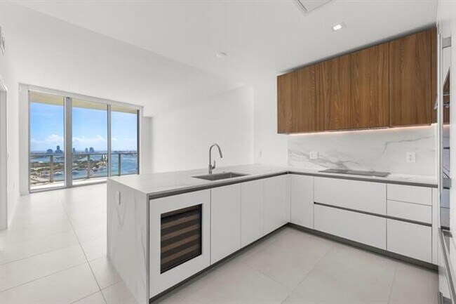 Foto del edificio - 1400 Biscayne Blvd
