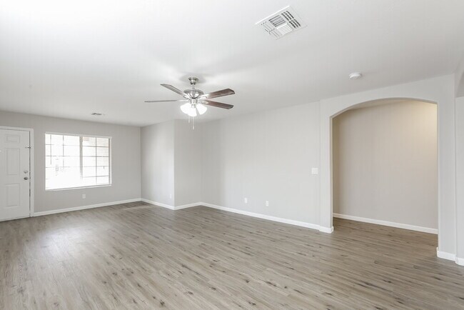 Building Photo - 10528 E Calypso Ave