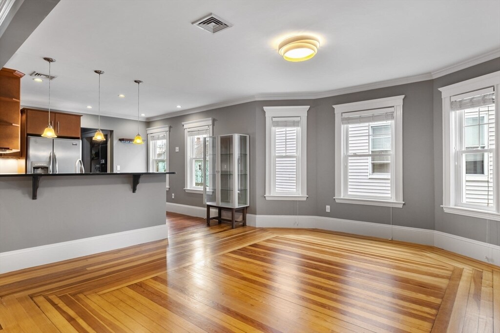 Foto principal - 22 Clarendon Ave