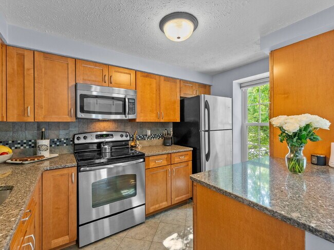 Foto del edificio - 1636 Fieldthorn Dr