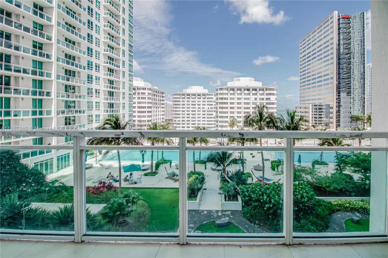 Photo - 951 Brickell Avenue Apt #1402, Miami, FL 33131 - 1 BR 1 BA condo