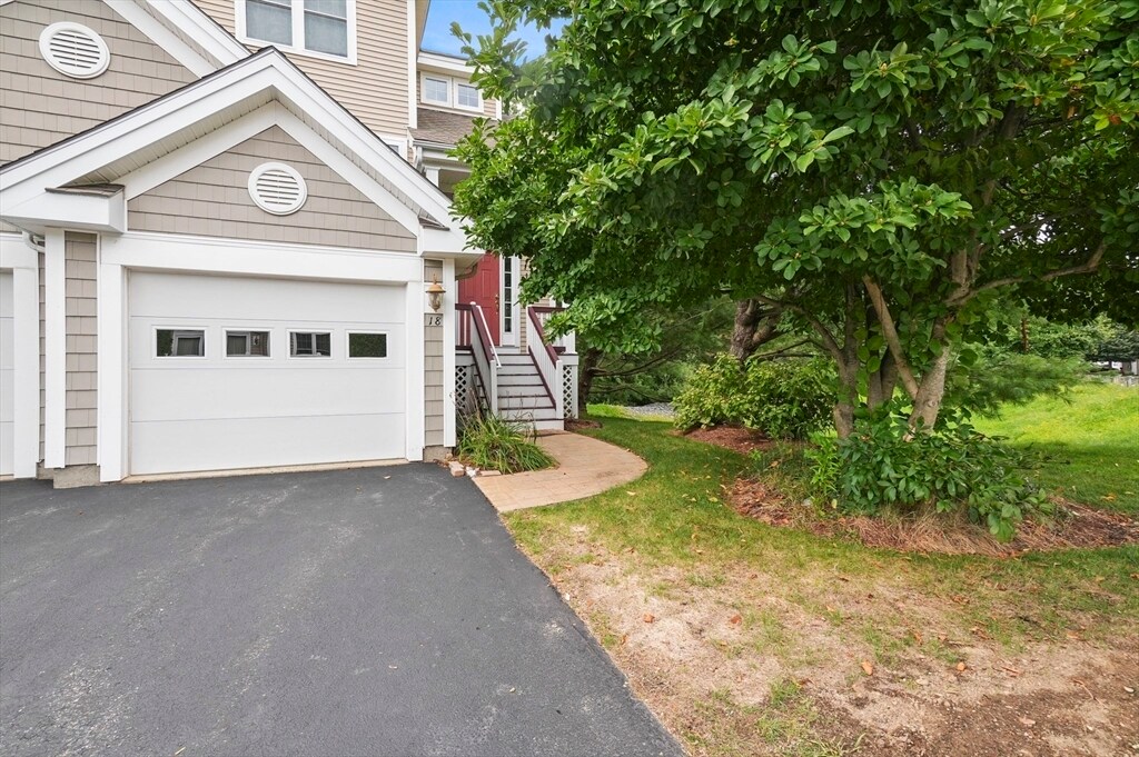 Primary Photo - 18 Lincoln Ln