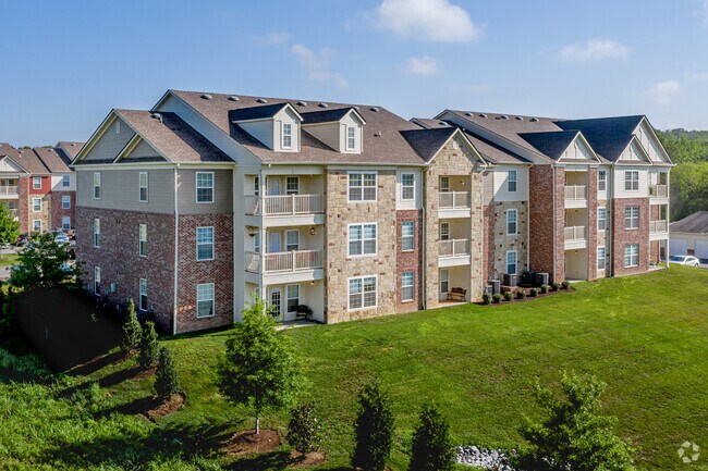Building Photo - Revere at Hidden Creek