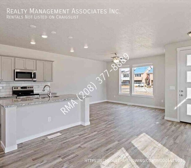 Building Photo - Newer 3 Bedroom Townhome in West Meridian