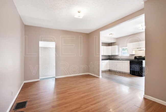 Foto del edificio - 1402 Berry Blvd