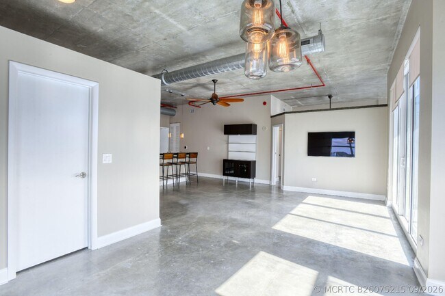 Foto del edificio - 313 NE 2nd St