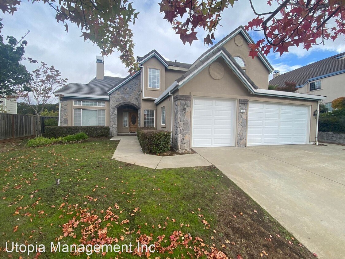 5 br, 3 bath House 28020 Fox Hollow Drive House Rental in Hayward