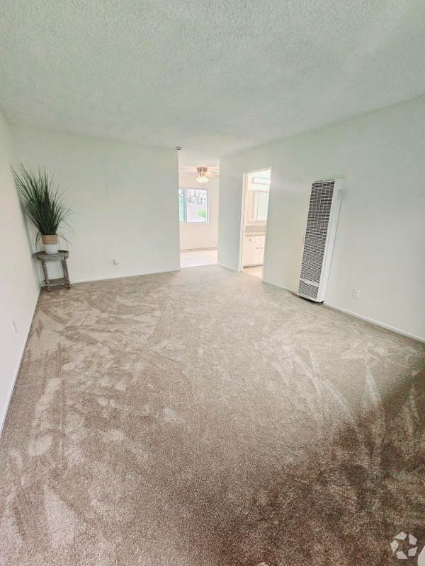 Building Photo - 8919 Longden Ave