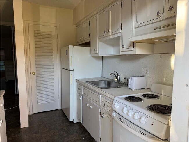 Foto del edificio - 2115 NE 42nd Ct