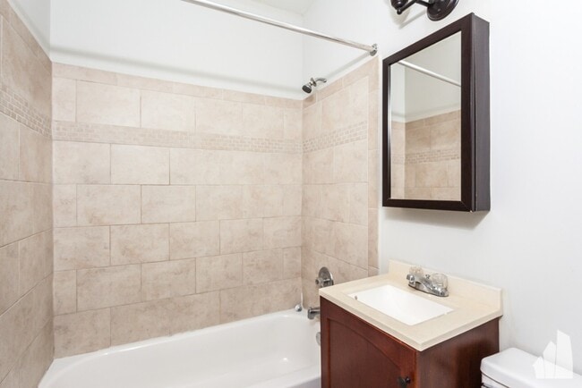 Foto del edificio - 849 W Cornelia Ave