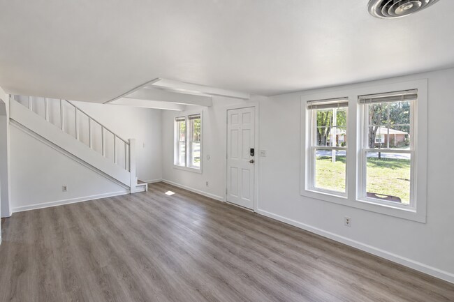 Foto del edificio - 730 E 20th St