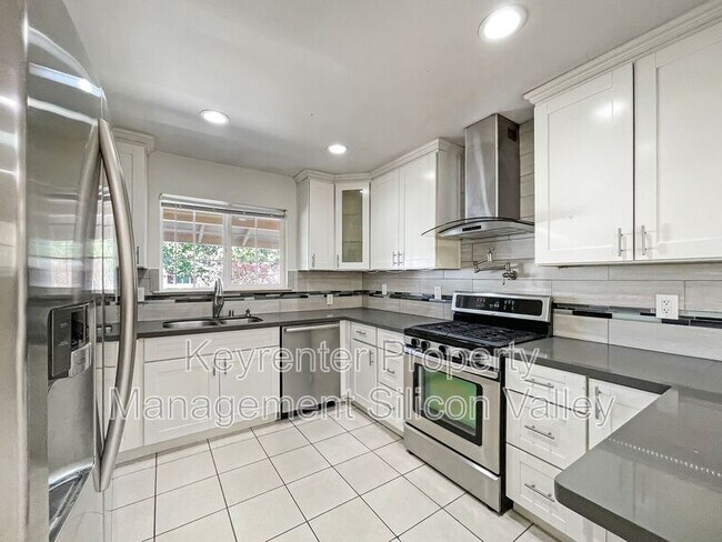 Foto del edificio - 3350 Denton Way