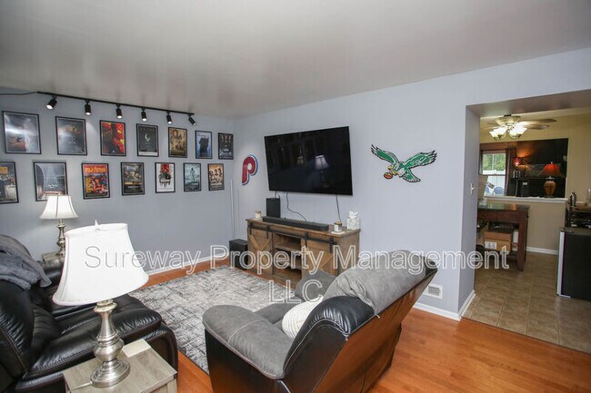 Foto del edificio - 146 Shoreline Dr