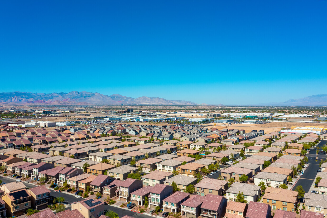 Building Photo - Tripoly at Warm Springs South