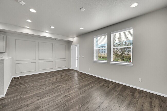 Foto del edificio - $2,095, 2-bed, 2.5-bath located in Denver