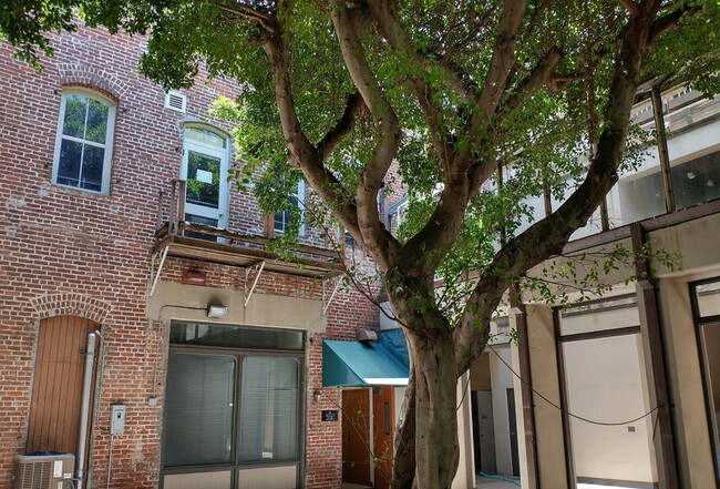 Courtyard - Hocking Building