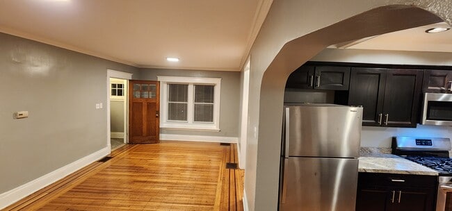 Building Photo - 204 Winspear Ave