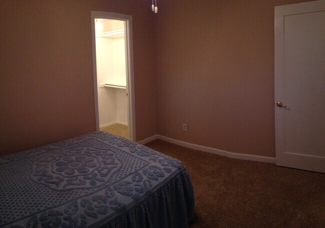 Foto del edificio - 541 Lily St