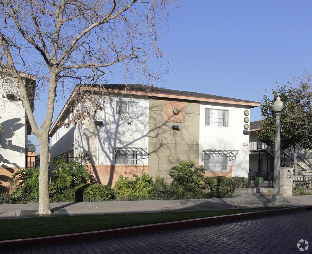 Building Photo - 1026 S Minnie St