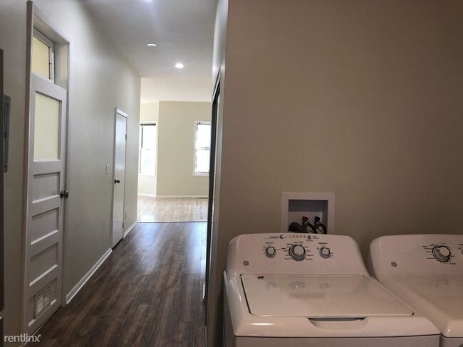 Foto del edificio - 2913 N Lincoln Ave