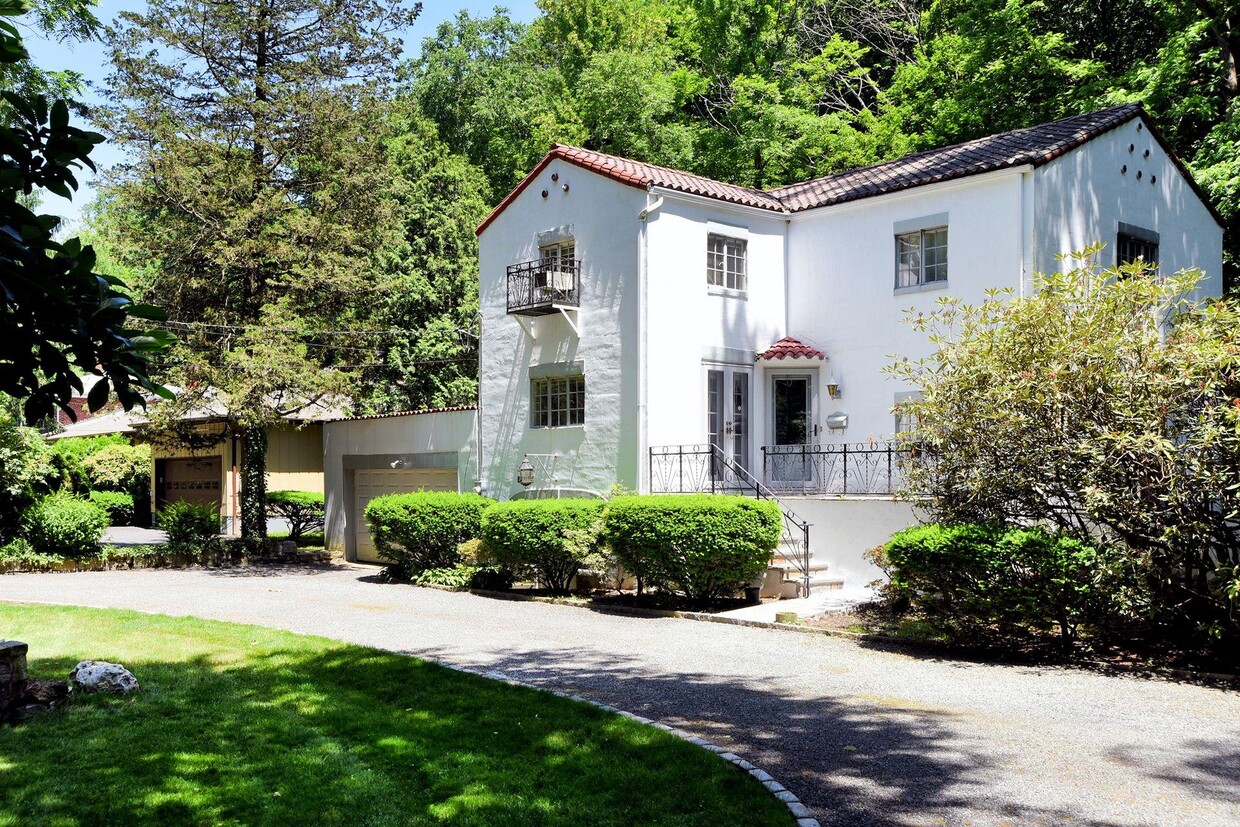 Foto principal - 1126 Post Rd