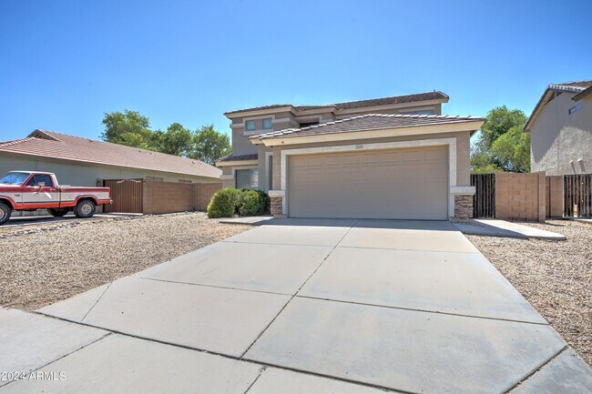 Building Photo - 2634 S 64th Ln