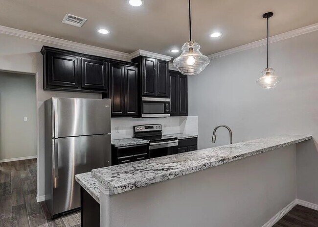 Building Photo - 405 Cooner St