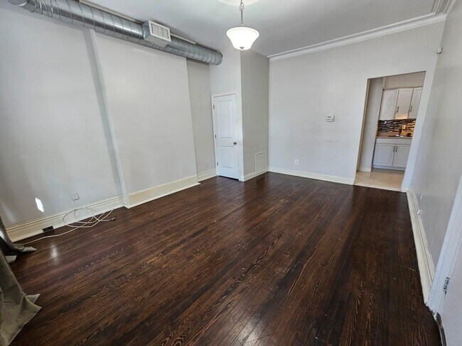 Foto del edificio - 302 Princeton Ave