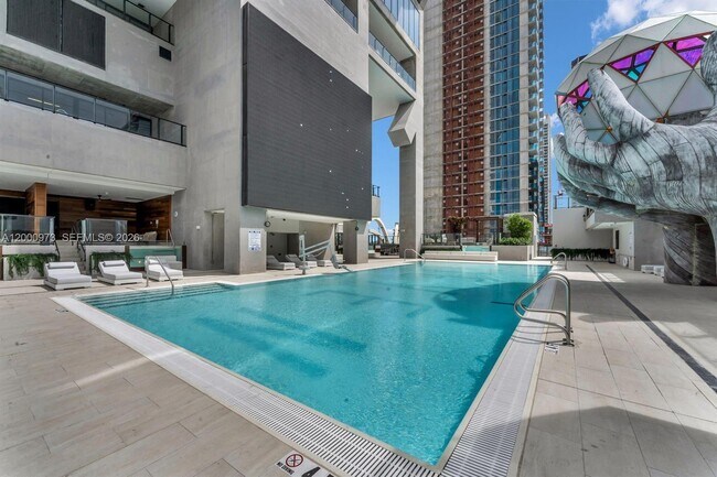 Foto del edificio - 20 NE 11th St