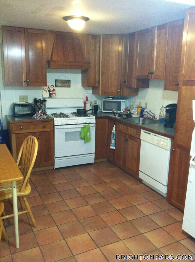 Foto del edificio - 17 Cummings Rd