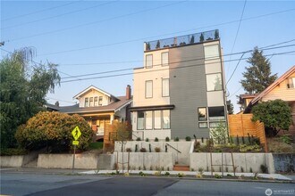 Building Photo - 4320A Wallingford Ave N