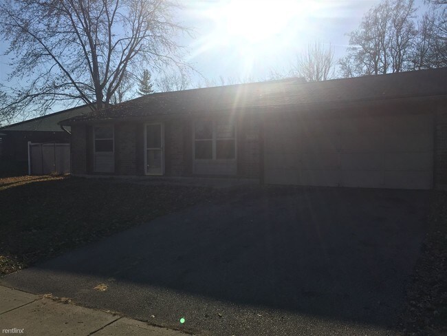 Foto del edificio - 7719 Timber Hill Dr
