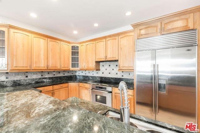 Building Photo - 2324 South Beverly Glen Boulevard Apt ##30...