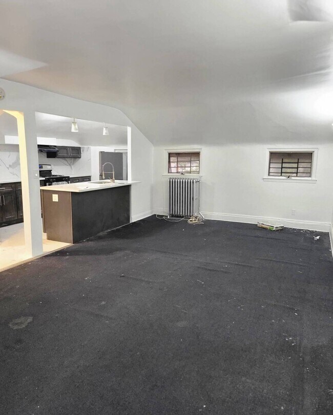 Foto del edificio - 187-47 Ilion Ave