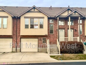 Building Photo - 208 Lyman Ln