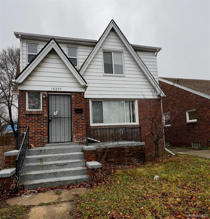 Foto principal - 15237 Rochelle Ave