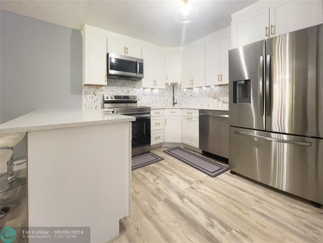 Building Photo - 340 Knotty Pine Cir